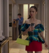Emily_in_Paris_S02E07_WEBRip_x264-ION10_2336.jpg