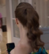 Emily_in_Paris_S02E07_WEBRip_x264-ION10_2343.jpg