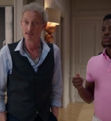 Emily_in_Paris_S02E07_WEBRip_x264-ION10_2352.jpg