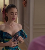 Emily_in_Paris_S02E07_WEBRip_x264-ION10_2363.jpg