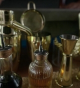 Emily_in_Paris_S02E07_WEBRip_x264-ION10_2378.jpg