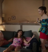 Emily_in_Paris_S02E07_WEBRip_x264-ION10_2509.jpg