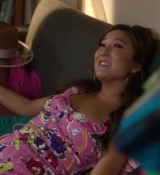 Emily_in_Paris_S02E07_WEBRip_x264-ION10_2523.jpg