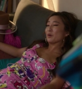 Emily_in_Paris_S02E07_WEBRip_x264-ION10_2524.jpg