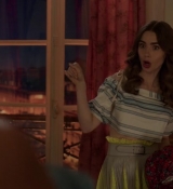 Emily_in_Paris_S02E08_WEBRip_x264-ION10_0274.jpg