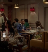 Emily_in_Paris_S02E08_WEBRip_x264-ION10_0447.jpg