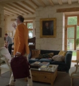 Emily_in_Paris_S02E08_WEBRip_x264-ION10_0907.jpg