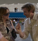 Emily_in_Paris_S02E08_WEBRip_x264-ION10_1056.jpg