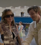 Emily_in_Paris_S02E08_WEBRip_x264-ION10_1066.jpg