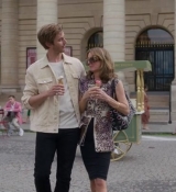 Emily_in_Paris_S02E08_WEBRip_x264-ION10_1090.jpg