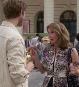 Emily_in_Paris_S02E08_WEBRip_x264-ION10_1128.jpg