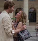 Emily_in_Paris_S02E08_WEBRip_x264-ION10_1169.jpg