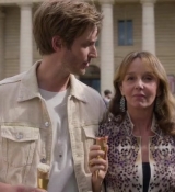 Emily_in_Paris_S02E08_WEBRip_x264-ION10_1196.jpg