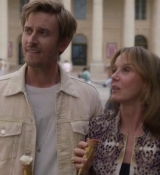 Emily_in_Paris_S02E08_WEBRip_x264-ION10_1212.jpg