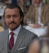 Emily_in_Paris_S02E08_WEBRip_x264-ION10_1258.jpg