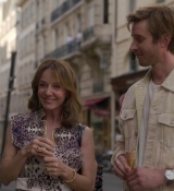 Emily_in_Paris_S02E08_WEBRip_x264-ION10_1320.jpg