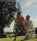 Emily_in_Paris_S02E08_WEBRip_x264-ION10_1611.jpg