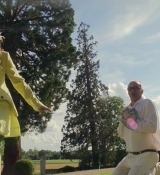 Emily_in_Paris_S02E08_WEBRip_x264-ION10_1618.jpg