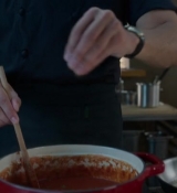 Emily_in_Paris_S02E08_WEBRip_x264-ION10_1706.jpg