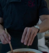 Emily_in_Paris_S02E08_WEBRip_x264-ION10_1707.jpg