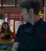 Emily_in_Paris_S02E08_WEBRip_x264-ION10_1715.jpg