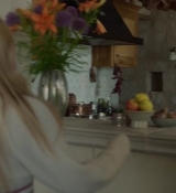 Emily_in_Paris_S02E08_WEBRip_x264-ION10_1755.jpg