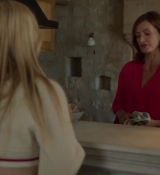 Emily_in_Paris_S02E08_WEBRip_x264-ION10_1763.jpg