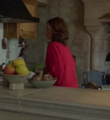 Emily_in_Paris_S02E08_WEBRip_x264-ION10_1771.jpg