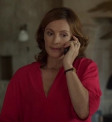 Emily_in_Paris_S02E08_WEBRip_x264-ION10_1806.jpg