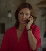 Emily_in_Paris_S02E08_WEBRip_x264-ION10_1810.jpg