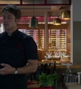 Emily_in_Paris_S02E08_WEBRip_x264-ION10_1831.jpg