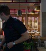 Emily_in_Paris_S02E08_WEBRip_x264-ION10_1832.jpg