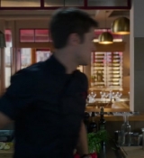 Emily_in_Paris_S02E08_WEBRip_x264-ION10_1840.jpg