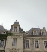 Emily_in_Paris_S02E08_WEBRip_x264-ION10_1846.jpg