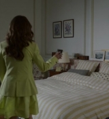 Emily_in_Paris_S02E08_WEBRip_x264-ION10_1856.jpg