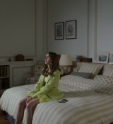 Emily_in_Paris_S02E08_WEBRip_x264-ION10_1865.jpg
