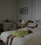 Emily_in_Paris_S02E08_WEBRip_x264-ION10_1868.jpg