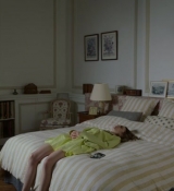 Emily_in_Paris_S02E08_WEBRip_x264-ION10_1869.jpg