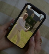 Emily_in_Paris_S02E08_WEBRip_x264-ION10_1894.jpg