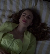 Emily_in_Paris_S02E08_WEBRip_x264-ION10_1918.jpg