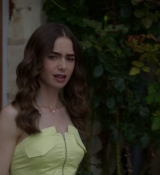 Emily_in_Paris_S02E08_WEBRip_x264-ION10_1956.jpg