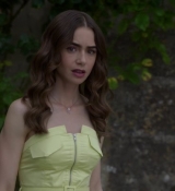 Emily_in_Paris_S02E08_WEBRip_x264-ION10_1960.jpg