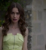 Emily_in_Paris_S02E08_WEBRip_x264-ION10_1964.jpg