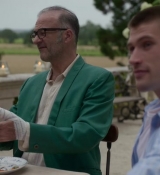 Emily_in_Paris_S02E08_WEBRip_x264-ION10_1991.jpg