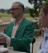 Emily_in_Paris_S02E08_WEBRip_x264-ION10_1992.jpg