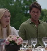 Emily_in_Paris_S02E08_WEBRip_x264-ION10_2002.jpg