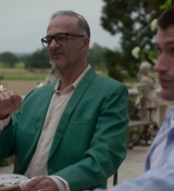 Emily_in_Paris_S02E08_WEBRip_x264-ION10_2019.jpg