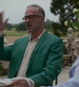 Emily_in_Paris_S02E08_WEBRip_x264-ION10_2027.jpg