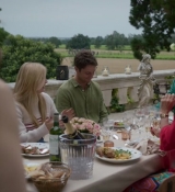 Emily_in_Paris_S02E08_WEBRip_x264-ION10_2032.jpg