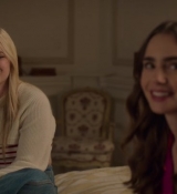 Emily_in_Paris_S02E08_WEBRip_x264-ION10_2117.jpg